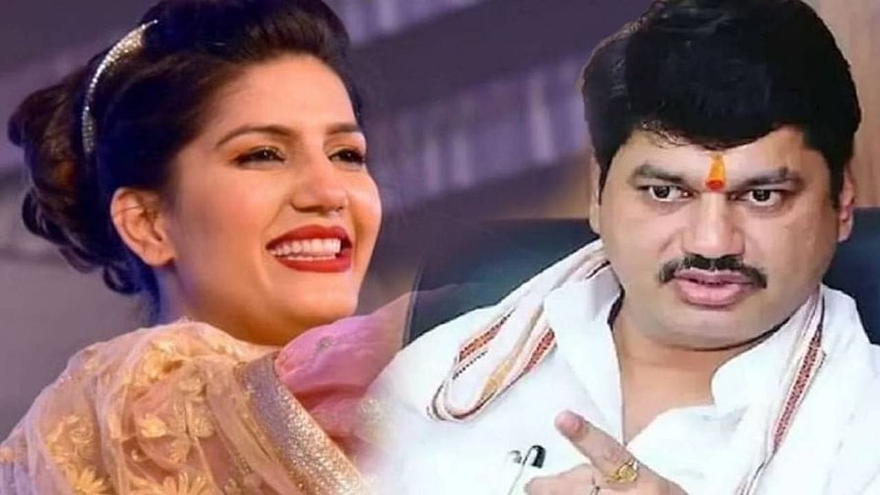 મહારાષ્ટ્ર : સ્નેહ મિલનમાં સપના ચૌધરીના ડાન્સ કાર્યક્રમને લઈને વિપક્ષ આકરા પાણીએ, સામાજિક ન્યાય મંત્રી ધનંજય મુંડેની કરી આકરી ટીકા