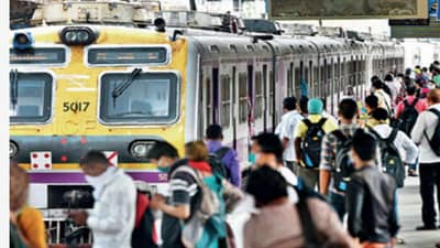 મુંબઈગરાઓ માટે ખુશખબર : હવે લોકલ ટ્રેનમાં UTS મોબાઈલ એપ દ્વારા પણ કરી શકશો બુકિંગ