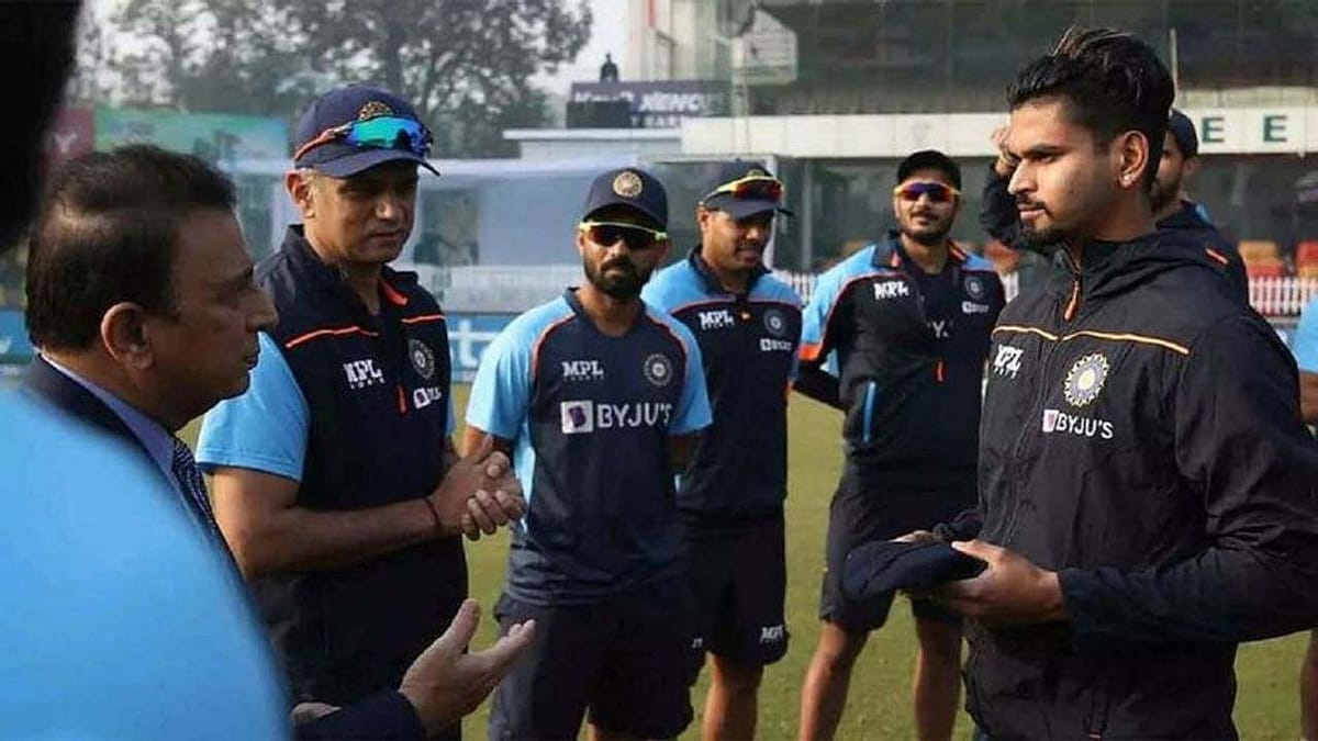 IND vs NZ: શ્રેયસ અય્યર ગોળ કેપ પહેરીને મેદાને ઉતરેલો જોઇ ગાવાસ્કરે પૂછ્યુ મારી આપેલી 'ડેબ્યૂ કેપ' ક્યાં ગઇ, તો આવો મળ્યો જવાબ