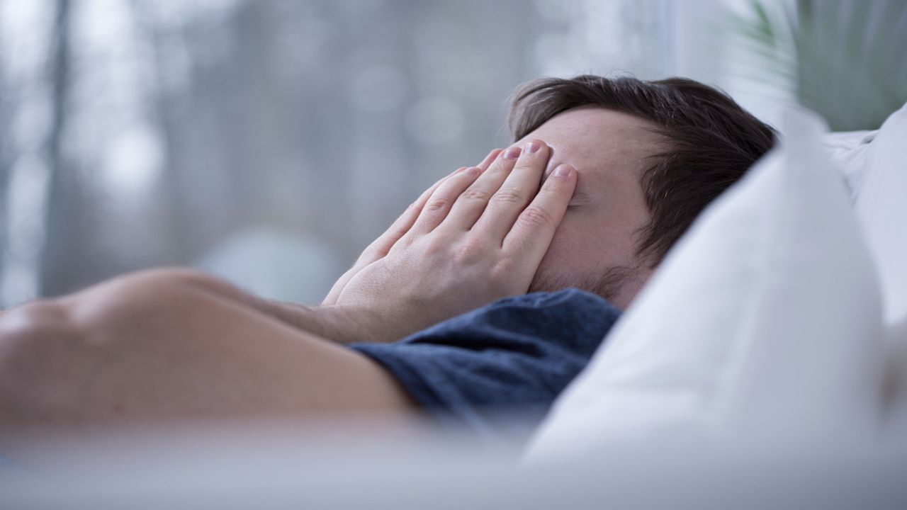ઓછી ઊંઘ સ્વાસ્થ્ય માટે ખૂબ જ હાનીકારક, વિચારવાની ક્ષમતા અને યાદશક્તિ પર અસર થઇ શકે છે