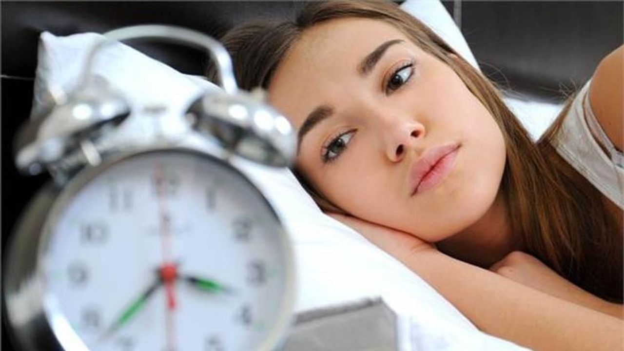 Health Tips: શું તમને રાત્રે ઊંઘ નથી આવતી ? આ સરળ ઉપાયો અપનાવવાથી ઘસઘસાટ આવી જશે ઉંઘ