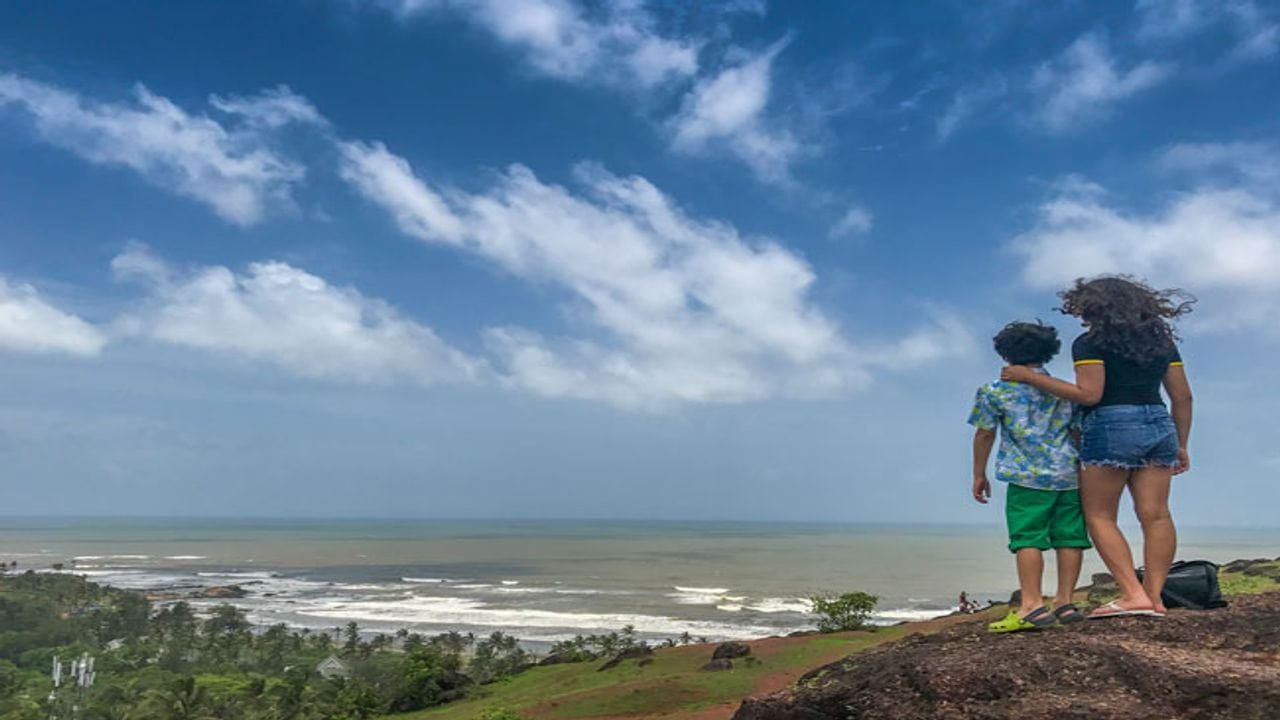 Surat: કોરોનાની લહેરમાંથી બહાર નિકળ્યા બાદ સુરતીઓ ફુલ વેકેશનનાં મુડમાં, પહેલી પસંદ ગોવા, કાશ્મીર, દમણ-દીવ, ગીર અને કચ્છ