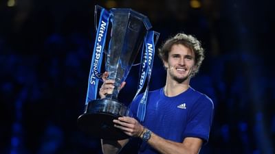 ATP Finals:એલેક્ઝાન્ડર ઝ્વેરેવે તેની આક્રમક રમતનું સારું પ્રદર્શન કર્યું કારણ કે તેણે વિશ્વના બીજા નંબરના ડેનિલ મેદવેદેવને સીધા સેટમાં હરાવીને રવિવારે અહીં બીજી વખત ATP ફાઇનલ્સ ટેનિસ ટૂર્નામેન્ટનું ટાઇટલ જીત્યું.