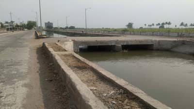 બારડોલી નગરપાલિકાનો ડ્રિમ પ્રોજેક્ટ કેનાલ રોડ બેહાલ, 3 કરોડનો ખર્ચો કર્યા બાદ પણ રોડની હાલત ખસ્તા