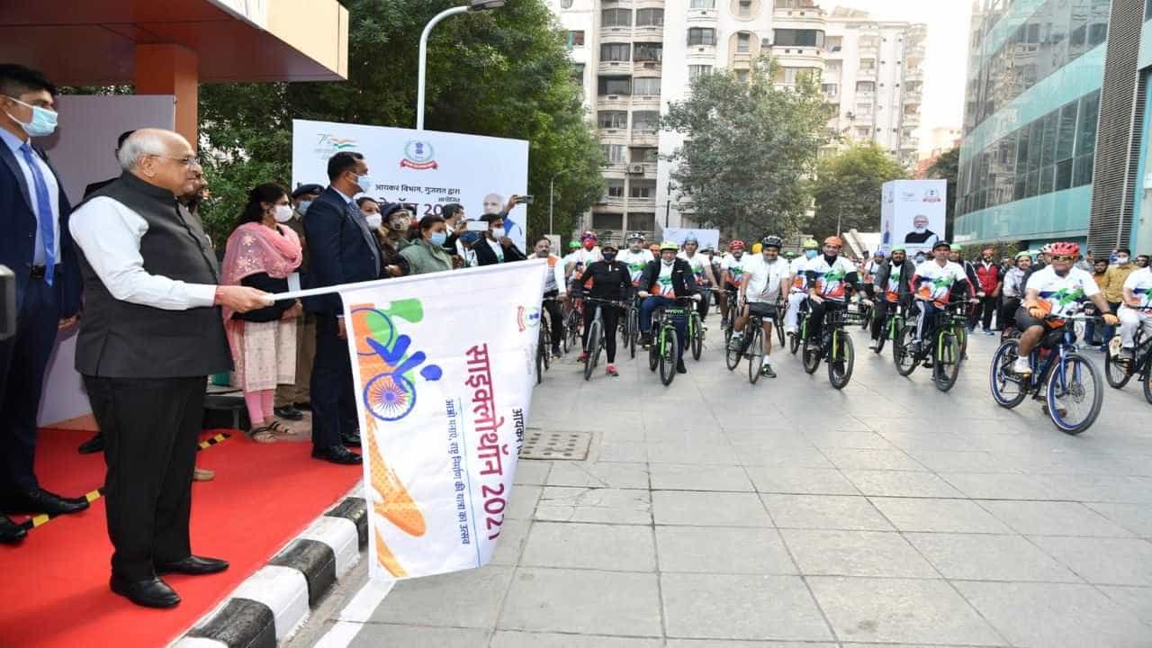 મુખ્યમંત્રીએ આયકર વિભાગ દ્વારા આયોજિત સાયક્લોથોન 2021ને અમદાવાદથી કરાવ્યું પ્રસ્થાન