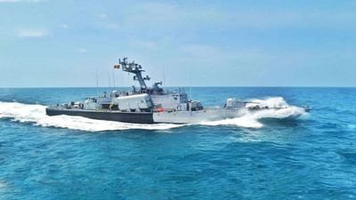 ભારતના રાષ્ટ્રપતિ રામનાથ કોવિંદ 8 ડિસેમ્બર 2021ના રોજ મુંબઈમાં નેવલ ડોકયાર્ડમાં યોજાનારી ઔપચારિક પરેડમાં 22મી મિસાઈલ વેસલ સ્ક્વોડ્રનને પ્રેસિડેન્ટ સ્ટાન્ડર્ડ અવોર્ડ આપશે. મિસાઇલ વેસલ સ્ક્વોડ્રનને કિલર્સ સ્ક્વોડ્રન તરીકે પણ ઓળખવામાં આવે છે. આ પ્રસંગને ચિહ્નિત કરવા પોસ્ટ વિભાગ દ્વારા સ્મારક પોસ્ટેજ સ્ટેમ્પ સાથે એક વિશેષ દિવસનું કવર પણ જાહેર કરવામાં આવશે.