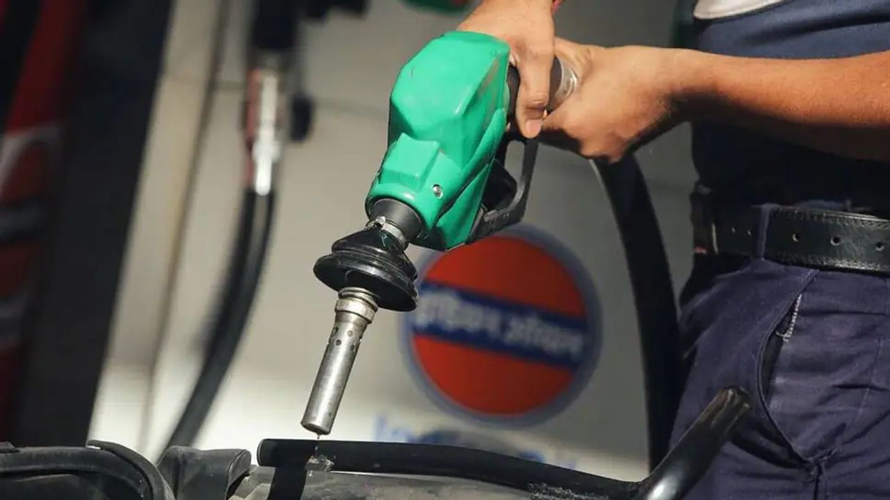 Petrol-Diesel Price Today: આંતરરાષ્ટ્રીય બજારમાં ક્રૂડના ભાવમાં ભડકો, કિંમતો 80 ડોલર નજીક પહોંચી