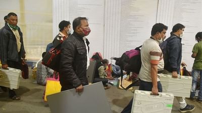 ચૂંટણી ફરજમાં રોકાયેલા લોકોને પણ ફ્રન્ટલાઈન વર્કર્સની શ્રેણીમાં સામેલ કરવામાં આવશે, રસીકરણની ઝડપ વધારવા કેન્દ્રની સૂચના