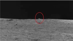 Aliens on Moon: શું એલિયન્સે ચંદ્ર પર ઘર બનાવ્યું છે ? ચીની રોવરને 'રહસ્યમય ઝૂંપડી' દેખાઈ