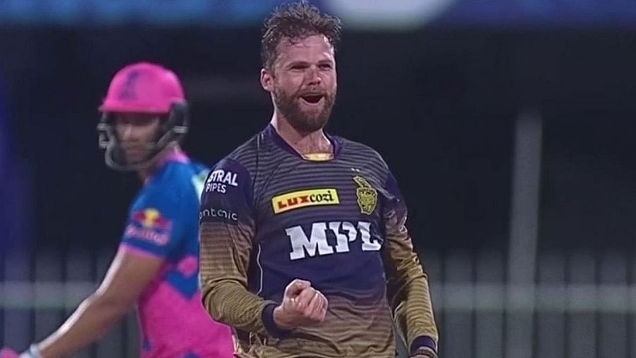 લોકી ફર્ગ્યુસન- શાકિબની જેમ ન્યુઝીલેન્ડનો ફાસ્ટ બોલર લોકી ફર્ગ્યુસન, જે ગત સિઝનના સ્ટાર ખેલાડીઓમાંનો એક હતો, તેના પર પણ ફરીથી ટીમ પૈસા ખર્ચવા માંગશે. ઝડપ ઉપરાંત ફર્ગ્યુસન પાસે સારી લાઇન છે અને ટીમના કિવી કોચ બ્રેન્ડન મેક્કુલમ સાથે સારો તાલમેલ પણ મદદરૂપ થશે.