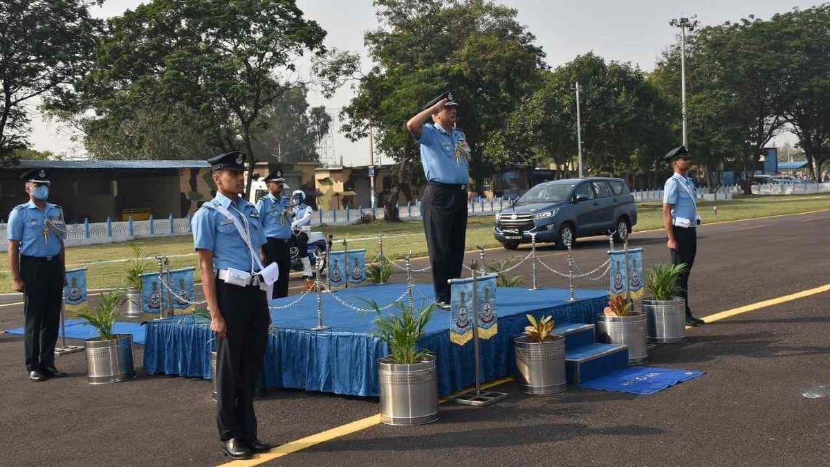 AHMEDABAD : ગોલ્ડન કટાર ડિવિઝનના જનરલ ઓફિસર કમાન્ડિંગ મેજર જનરલ મોહિત વાધવાએ BRO મોટરસાઇકલ રેલી 2021ને પ્રયાણ કરાવ્યું