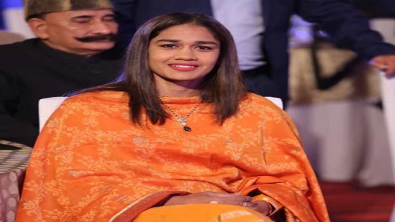 UP Election 2022: યુવાનોને આકર્ષવામાં ભાજપ વ્યસ્ત, કુસ્તીબાજ બબીતા ફોગટ સહીત 6 જણાને યુવા મોરચાના પ્રભારી બનાવ્યા