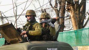 Jammu Kashmir: અનંતનાગમાં સુરક્ષા દળો અને આતંકવાદીઓ વચ્ચે એન્કાઉન્ટર, એક પોલીસકર્મી ઘાયલ