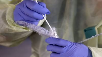 SURAT : કોરોનાના દર્દીઓની વધતી સંખ્યા વચ્ચે શહેરના 41 દર્દીઓના જીનોમ રિપોર્ટ ગાંધીનગર લેબમાં  પેન્ડીંગ