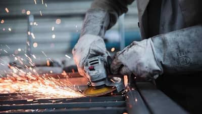 મેક ઈન ઈન્ડિયાની અસર, આગામી નાણાકીય વર્ષ સુધીમાં ઈલેક્ટ્રોનિક્સ ઉત્પાદનનો આંકડો 7 લાખ કરોડ સુધી પહોંચવાની ધારણા