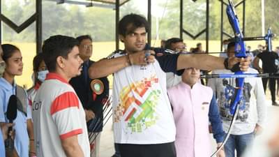 AHMEDABAD : સંસ્કારધામ ખાતે ઓલમ્પિક ગોલ્ડમેડાલીસ્ટ નીરજ ચોપરાએ 75 શાળાના વિદ્યાર્થીઓ સાથે સંવાદ કર્યો