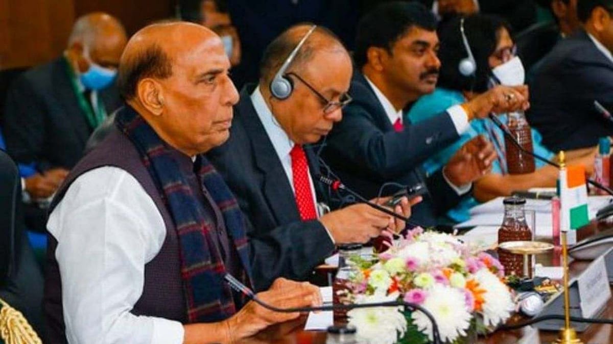 રશિયા સાથેની બેઠકમાં ભારતે ઉઠાવ્યો 'ચીન'નો મુદ્દો, સીમા પર અતિક્રમણના મુદ્દે રક્ષા મંત્રી રાજનાથ સિંહે દાખવી સખતાઈ