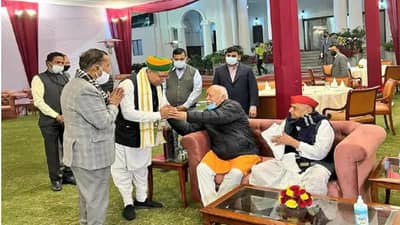 UP Assembly Election 2022: RSS ચીફ મોહન ભાગવત અને મુલાયમ સિંહ વચ્ચે થઈ મુલાકાત, યુપી કોંગ્રેસે કહ્યું- નવી SPમાં S નો અર્થ સંઘવાદ