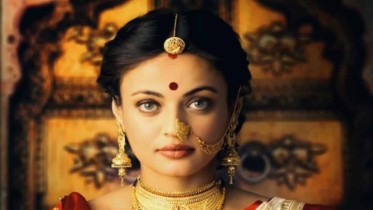 Birthday Special :સલમાનની ફિલ્મથી ડેબ્યૂ કરનાર ઐશ્વર્યા જેવી દેખાતી આ અભિનેત્રી આજે ઇન્ડસ્ટ્રીમાંથી ગાયબ