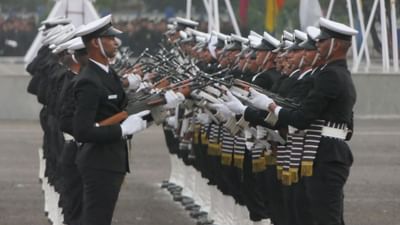 JAMNAGAR :  નૌસેના સપ્તાહ 2021ની ઉજવણીના ભાગરૂપે INS વાલસુરા ખાતે બિટિંગ ધ રીટ્રિટ કાર્યક્રમ યોજાયો