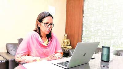 Maharashtra: શિક્ષણ મંત્રી વર્ષા ગાયકવાડ થયા કોરોના સંક્રમિત, સંપર્કમાં આવેલા તમામ લોકોને સાવચેત રહેવા કરી અપીલ