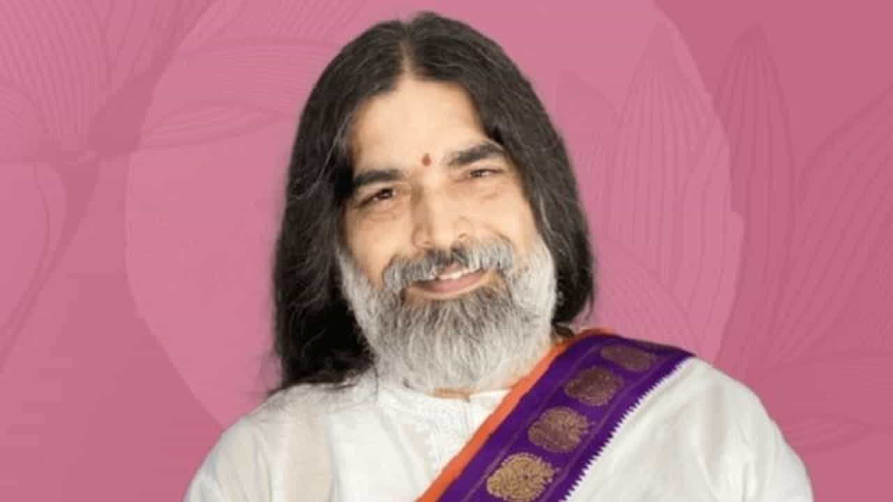 શ્રી શ્રી રવિશંકરજીના નજીકના સાથી ઋષિ નિત્યપ્રજ્ઞા થયા દેવલોક, જાણો તેમના વિશે કેટલીક ખાસ વાત