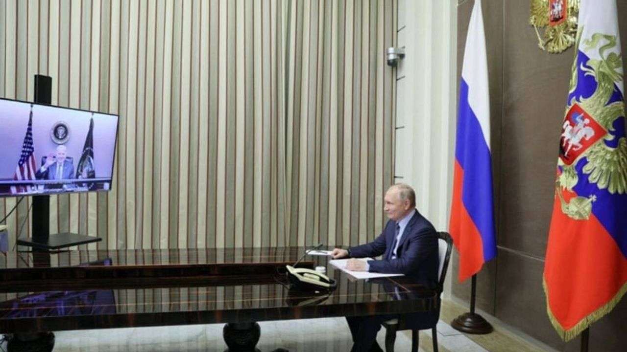 Biden Putin Talks: અમેરિકાની રશિયાને કડક ચેતવણી, જો તે યુક્રેન પર હુમલો કરશે તો પ્રતિબંધો લાદશે