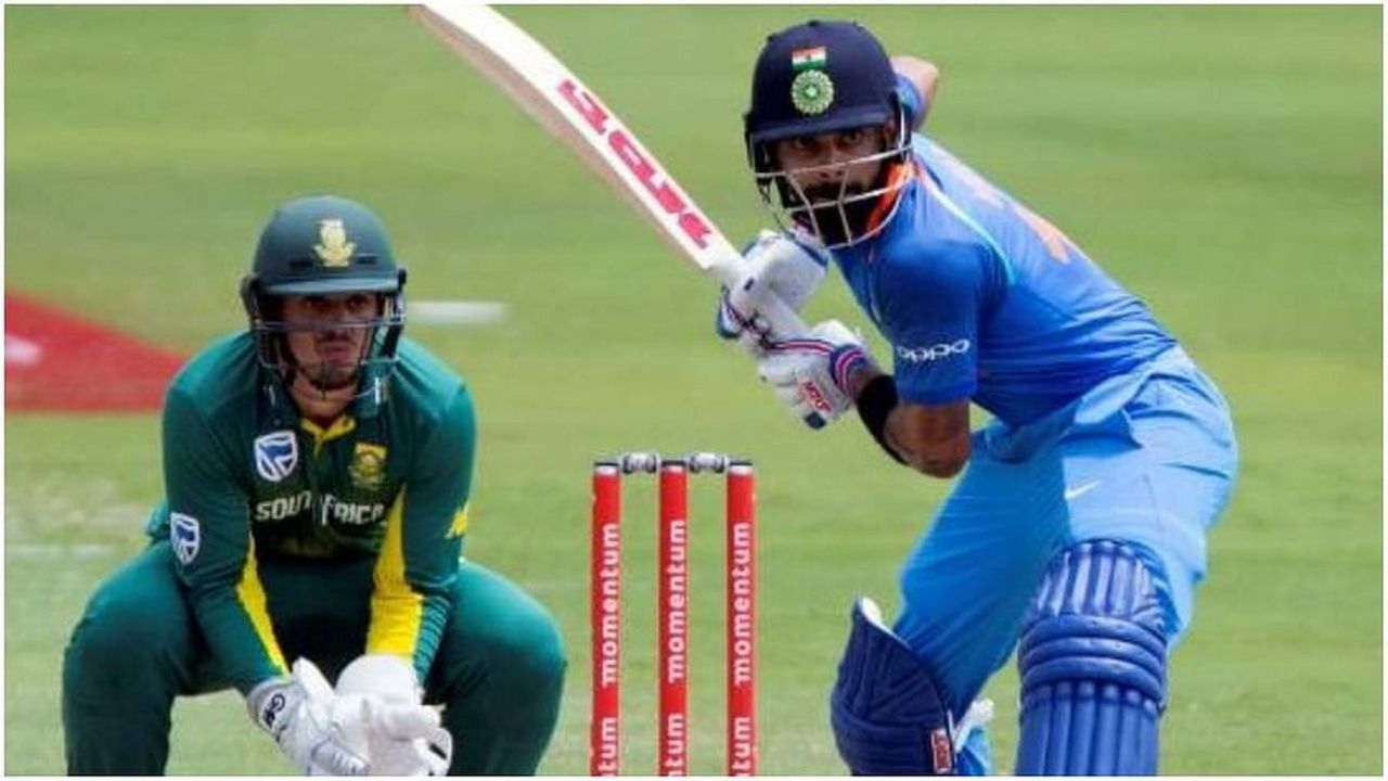 ભારતીય ક્રિકેટ ટીમ (Indian Cricket Team) નું આગામી મિશન દક્ષિણ આફ્રિકાનો પ્રવાસ છે જ્યાં તેઓ 3 ટેસ્ટ અને 3 વનડે મેચોની શ્રેણી રમવા જઈ રહ્યા છે. 26 ડિસેમ્બરથી શરૂ થઈ રહેલી આ શ્રેણી ભારતીય ટીમ માટે ઘણી મુશ્કેલ સાબિત થઈ રહી છે. જો કે, તેનાથી પણ મોટી મુશ્કેલી દક્ષિણ આફ્રિકા બોર્ડની સામે છે, જેણે ટીમ ઈન્ડિયાને દક્ષિણ આફ્રિકામાં ફેલાયેલા કોરોનાના ઓમિક્રોન વેરિઅન્ટ 9Omicron variant) થી બચાવવાની છે.