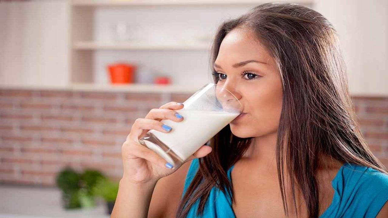Health : Full Fat દૂધ પીવાના પણ છે જબરદસ્ત ફાયદા, જાણો કેવી રીતે ? -  Gujarati News | Health: Full Fat Drinking milk also has tremendous  benefits, know how? - Health: Full