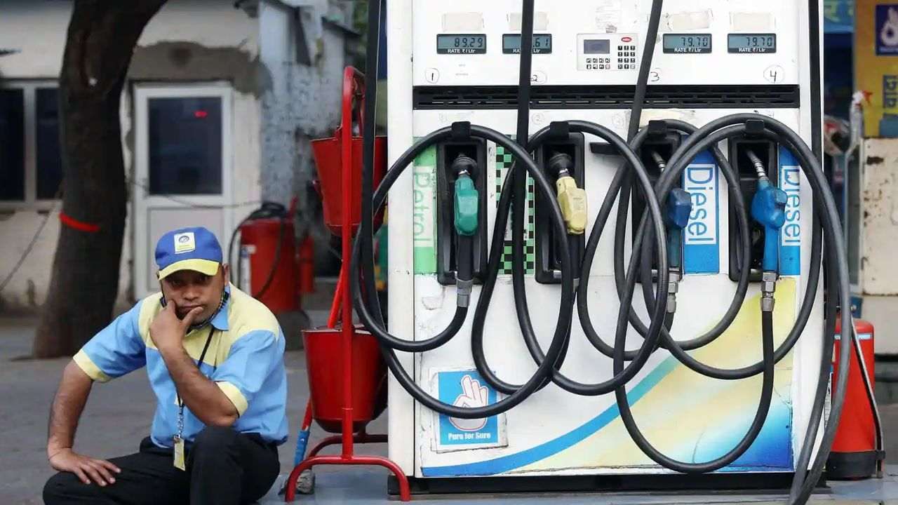 Petrol Diesel Price Today : ક્રૂડ 100 ડોલરને પાર  પહોંચ્યું, દેશમાં ઇંધણના ભાવમાં ભડકાના દેખાઈ રહ્યા છે એંધાણ