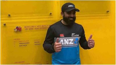 એજાઝ પટેલ (Ajaz Patel) માટે ભારતનો પ્રવાસ એક સ્વપ્ન સાકાર થવાથી ઓછો નથી. પહેલા તે એક ઇનિંગમાં 10 વિકેટ લેનારો વિશ્વનો ત્રીજો બોલર બન્યો હતો. તે વિદેશી મેદાન પર એક ઇનિંગમાં 10 વિકેટ લેનારો પ્રથમ બોલર બન્યો હતો. અને હવે ભારતની ધરતી પર સૌથી વધુ વિકેટ લઈને ઈતિહાસ રચાયો છે.