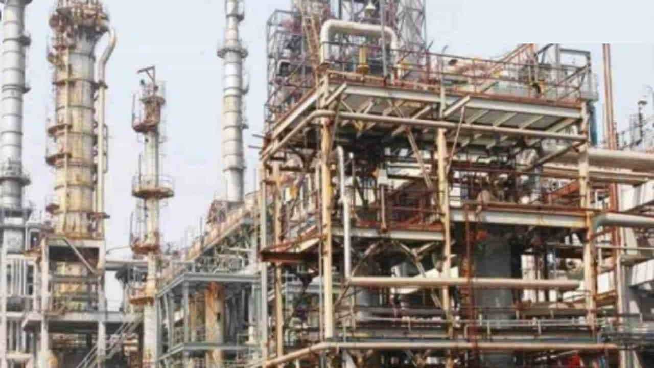 Mumbai: રિફાઈનરીમાંથી શંકાસ્પદ કેમિકલ પાઉડર પડતો જોઈને મચી દહેશત, ફાયર વિભાગ-પોલીસ અને BMCએ સંભાળ્યો મોરચો