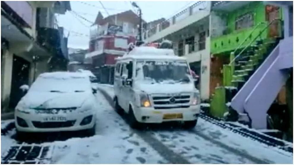 Snowfall in Uttarakhand: નવા વર્ષની ઉજવણી માટે તૈયાર છે ઉત્તરાખંડના હિમાચ્છાદિત મેદાનો , મુનસ્યારી સહિત અનેક વિસ્તારોએ ફરી બરફની સફેદ ચાદર ઓઢી