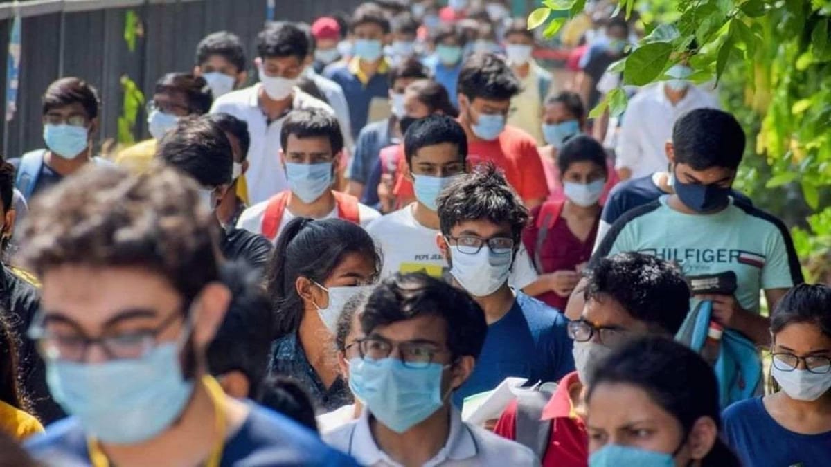 Surat : વિદ્યાર્થીઓના કોરોના સંક્રમણ માટે ફક્ત શાળાઓ જ જવાબદાર, ટ્યુશન ક્લાસીસ નહીં ?