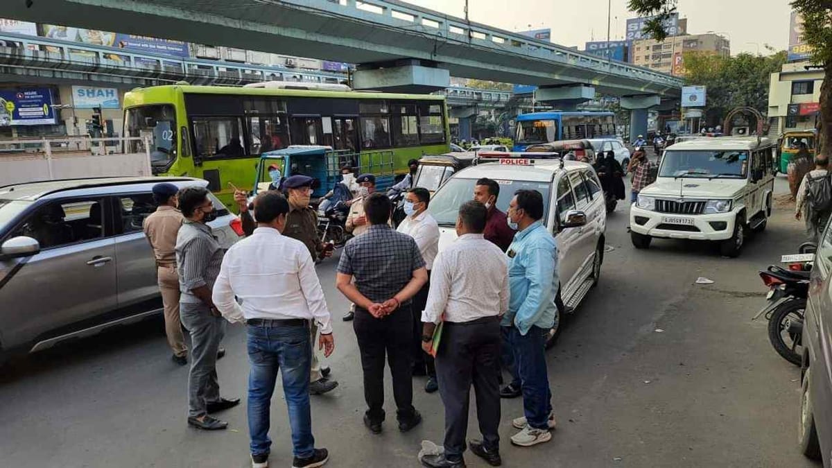 Surat : કોણ છે સુરતના એ કોર્પોરેટર ? જે લોકોની સેકન્ડ બચાવવા માટે કરી રહ્યા છે મહેનત