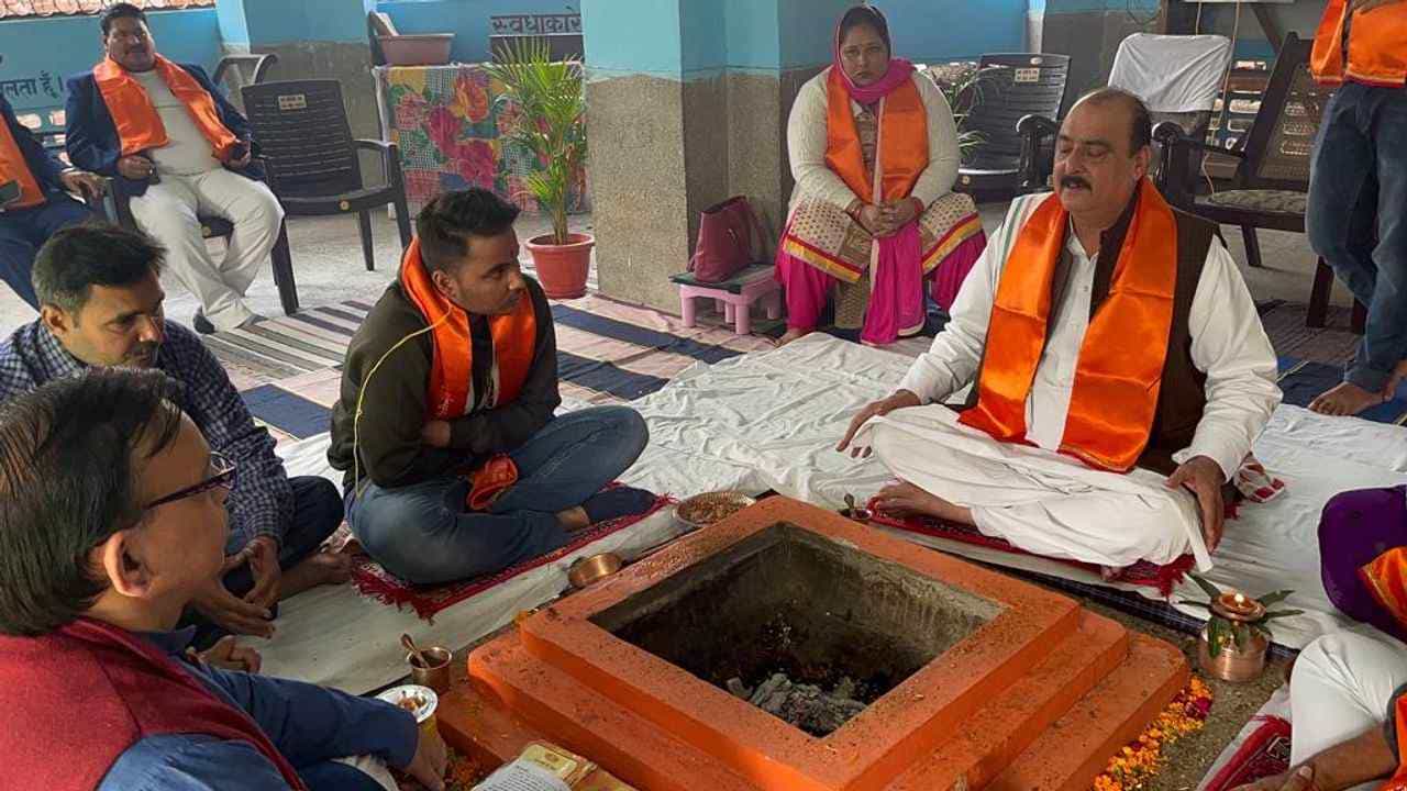 આદિત્યમાંથી ઈબ્રાહિમને હવે ફરી આદિત્ય બન્યો આ યુવક, આર્ય સમાજે ગણાવી ઘર વાપસી