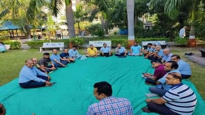 Surat : ફસાયેલા પેમેન્ટ કાઢવા હવે વેપારીઓ કરશે ગાંધીગીરી, લેભાગુ વેપારીના ઘરે જઈ કરશે ચાની પાર્ટી !