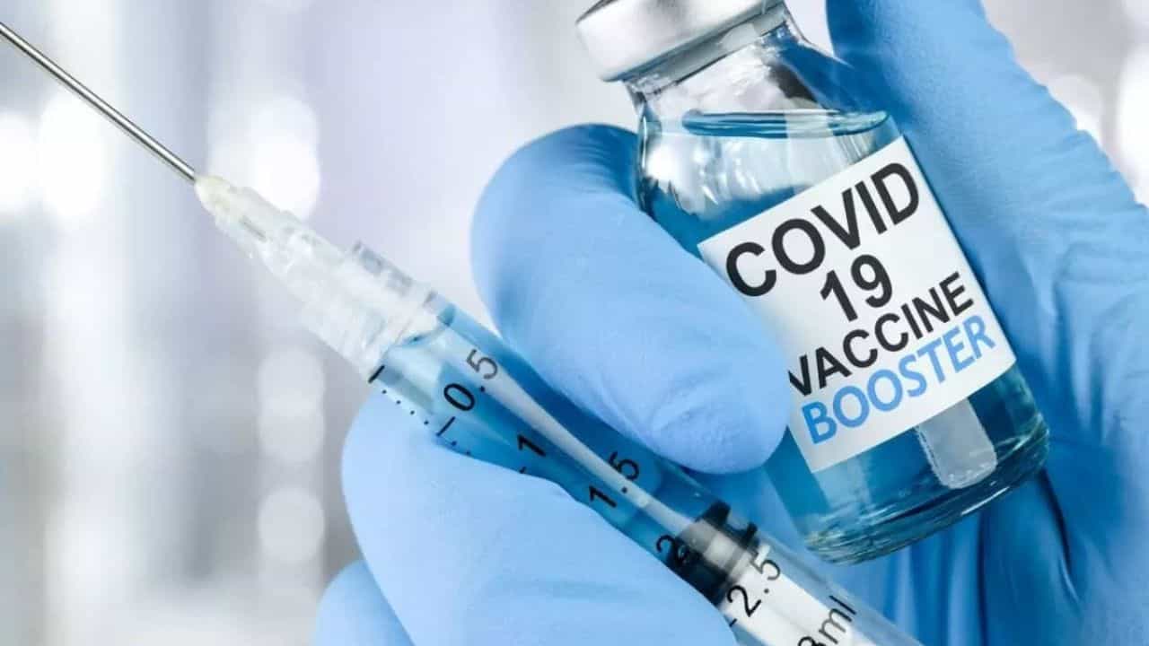 Surat: 790 સિનિયર સિટીઝન સહિત 1,465ને બુસ્ટર ડોઝ, શહેરમાં બપોર સુધી કોરોનાના અધધ 810 કેસ નોંધાયા