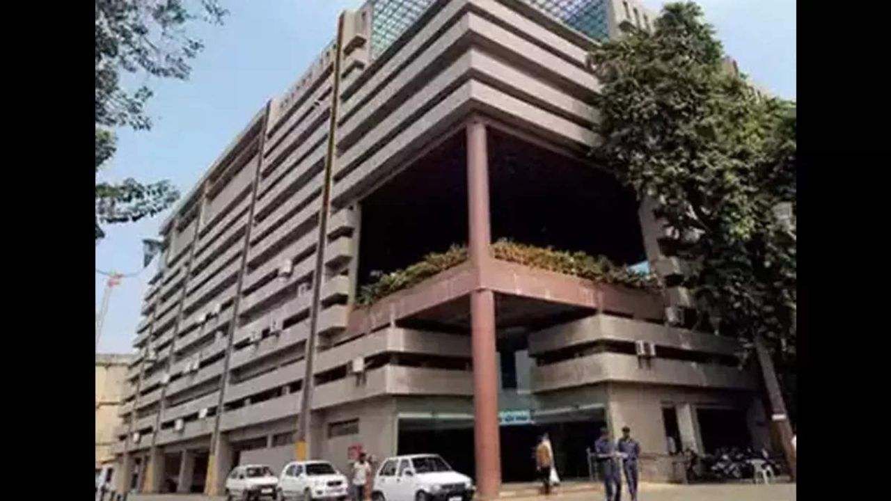 About 500 hospitals in Ahmedabad may be closed without BU permission