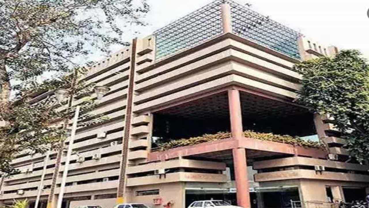 અમદાવાદ : AMC સંચાલિત AMTSનું વર્ષ 2022-23નું 390 કરોડના દેવા સાથેનું ડ્રાફટ બજેટ રજૂ