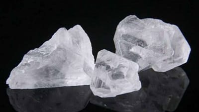 Astro Remedies: અત્યંત લાભકારી છે ફટકડી સબંધિત આ ઉપાય, જાણો કેવી રીતે અપનાવશો