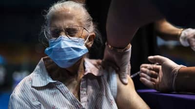 Vaccination: બે દિવસમાં 18 લાખથી વધુ લોકોએ લીધો પ્રિકોશન ડોઝ, 153.70 કરોડ લોકોને મળી કોરોનાની રસી