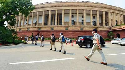 Parliament Budget Session 2022: બજેટ સત્ર પહેલા સંસદમાં Corona વિસ્ફોટ, ઉપરાષ્ટ્રપતિ નાયડુ સહિત 875 કર્મચારીઓ સંક્રમિત