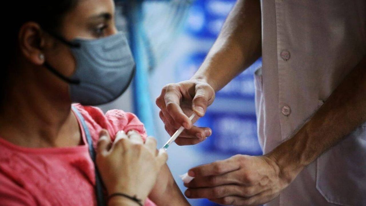 Corona vaccination: દેશની 71 ટકા પુખ્ત વસ્તીને લાગી ગઈ છે વેક્સિન, જાણો કયા રાજ્યમાં લાગી છે સૌથી ઓછી કોરોનાની રસી છે