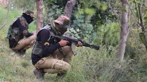 Jammu Kashmir: કુલગામ અથડામણમાં જૈશનો આતંકી ઠાર, એક પોલીસકર્મી શહીદ અને સેનાના 3 જવાન ઘાયલ