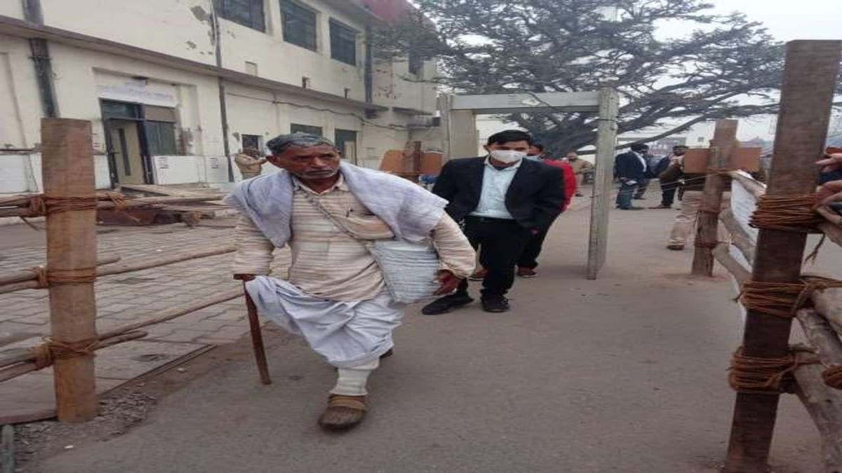 UP Assembly Elections 2022: આ વ્યક્તિ 94 વખત ચૂંટણી હારી ચૂક્યો છે, આ વખતે યુપીની બે સીટ પરથી ચૂંટણી લડશે