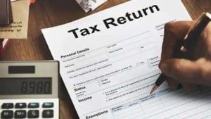 Income Tax Return: કરદાતાઓ પાસે હવે ફક્ત ઓનલાઈન ITR ફાઈલ કરવાનો વિકલ્પ, શું પડશે અસર?