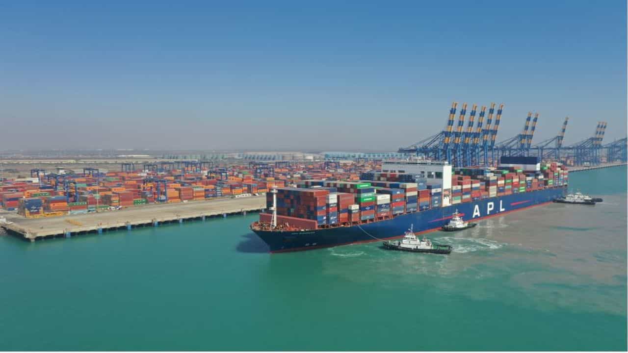 કચ્છ : અદાણી મુન્દ્રા પોર્ટ પર ભારતનું અત્યાર સુધીનું સૌથી વિશાળ કન્ટેનર જહાજ લંગરાયુ