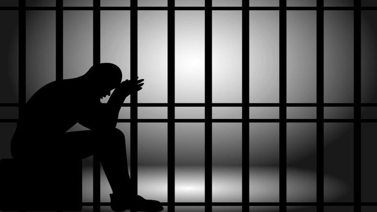 SURAT: લગ્નની લાલચ આપી સગીરાનું અપહરણ કરી બળાત્કાર કરનાર આરોપીને 10 વર્ષની સજા