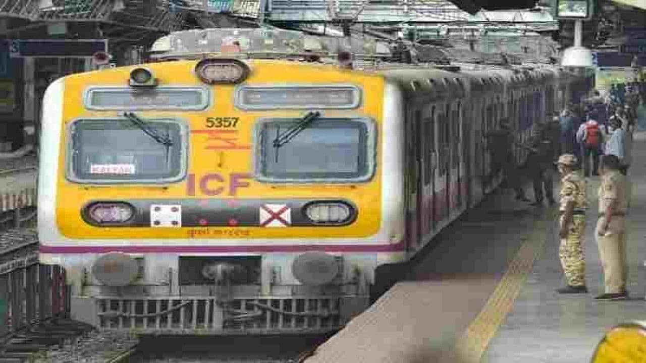 Mumbai Local Alert: મુંબઈમાં આજે મધ્ય રેલવેનો જમ્બો મેગા બ્લોક, લોકલ ટ્રેનની 200 ફેરી રદ, અહીં વાંચો સંપૂર્ણ વિગતો